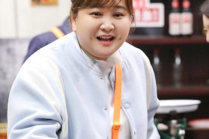 贾玲瘦身蜕变：从喜剧演员到导演的成长之路