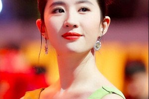 刘亦菲家世揭秘：爷爷是抗日游击队长，父亲为外交官