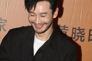 黄晓明：颜值演技起伏的娱乐圈传奇