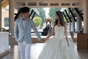 伊能静秦昊姐弟恋：从初次见面到幸福婚姻