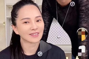 56岁伊能静素颜出镜，与儿子恩利互动超有爱